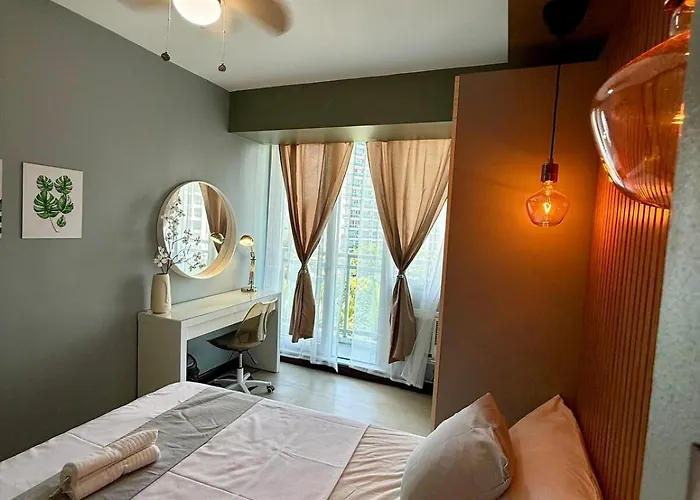 Beachfront Azure Escape, 2br *