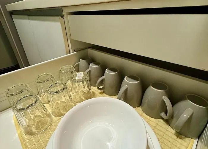 Bed & Breakfast Beachfront Azure Escape, 2br